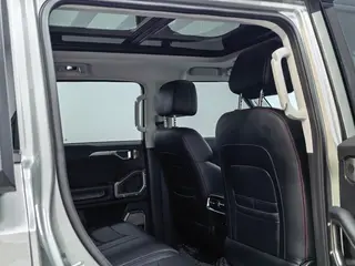 Jetour T2 2025 Versión extendida 2.0TD XWD 7 Conquista+ interior foto 17 Jetour T2 2025 Versión extendida 2.0TD XWD 7 Conquista+ interior foto 17