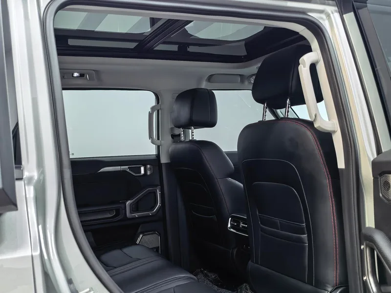 Jetour T2 2025 Versión extendida 2.0TD XWD 7 Conquista+ interior foto 17 Jetour T2 2025 Versión extendida 2.0TD XWD 7 Conquista+ interior foto 17