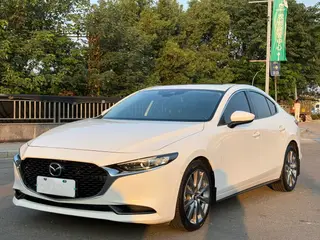 Mazda Mazda3 Axela 2022 2.0L Auto Quality Edition exterior photo 1