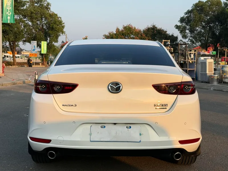 Mazda Mazda3 Axela 2022 2.0L Auto Quality Edition exterior photo 3