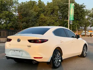 Mazda Mazda3 Axela 2022 2.0L Auto Quality Edition exterior photo 4