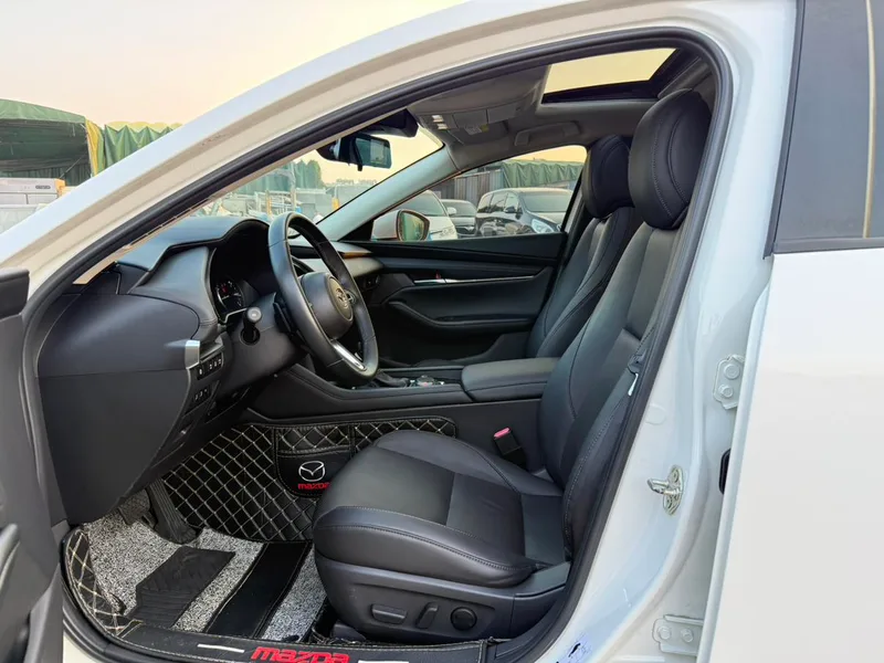 Mazda Mazda3 Axela 2022 2.0L Auto Quality Edition exterior photo 5