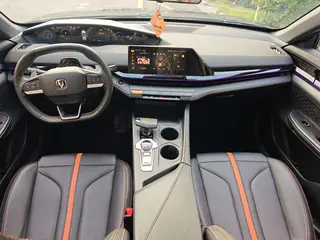 Changan UNI-V 2024 1.5T Finition premium extérieur photo 4