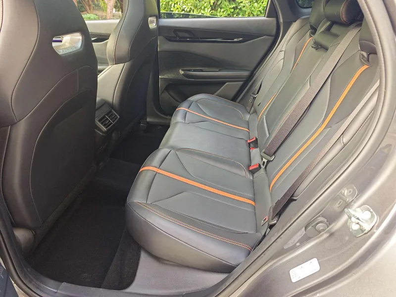 Changan UNI-V 2024 1.5T Finition premium extérieur photo 7