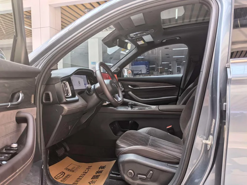 Geely Monjaro 2026 2.0TD Tracción automática en las cuatro ruedas de alta potencia Edición Oriental Yao Mochizuki interior foto 12