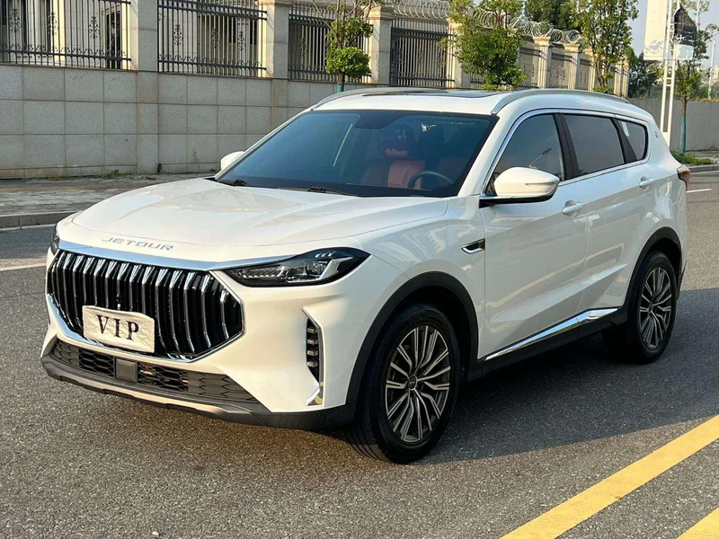 Jetour X70 PLUS 2023 1.5T DCT Brave person PLUS 7 seat exterior photo 1 Jetour X70 PLUS 2023 1.5T DCT Brave person PLUS 7 seat exterior photo 1