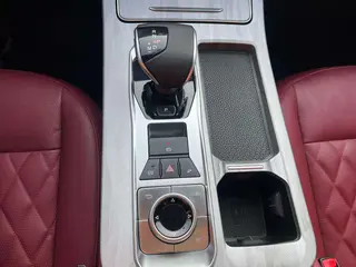 Jetour X70 PLUS 2023 1.5T DCT Brave person PLUS 7 seat interior photo 15 Jetour X70 PLUS 2023 1.5T DCT Brave person PLUS 7 seat interior photo 15