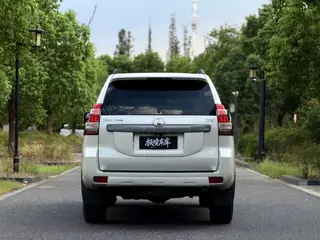 Toyota Prado 2016 2.7L Автоматическая стандартная версия экстерьер фото 5