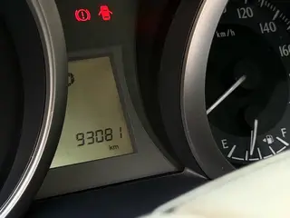 Toyota Prado 2016 2.7L Автоматическая стандартная версия интерьер фото 16
