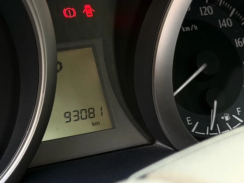Toyota Prado 2016 2.7L Автоматическая стандартная версия интерьер фото 16