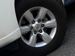 Toyota Prado 2016 2.7L Автоматическая стандартная версия интерьер фото 20