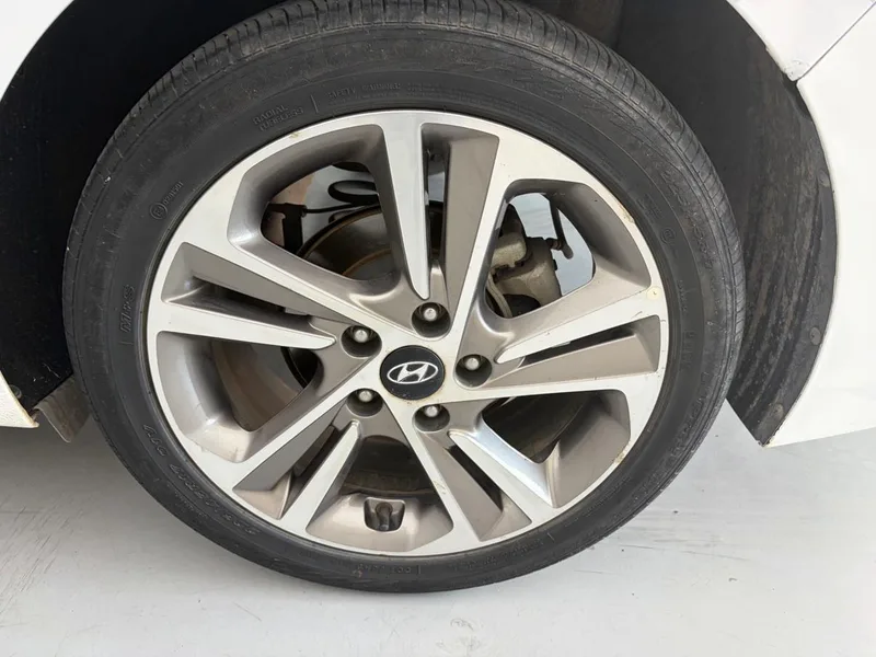 Hyundai Elantra Lingdong 2016 1.6L Auto Zhixuan Type d'élite intérieur photo 13