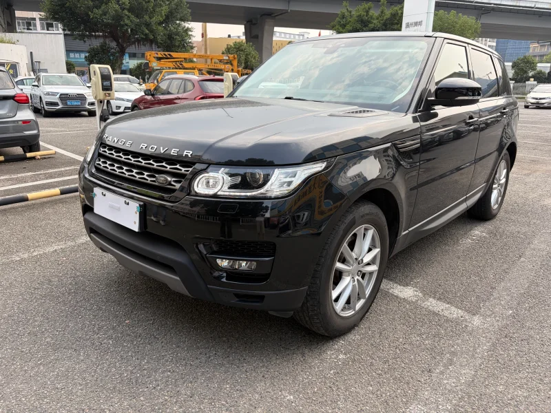 Land Rover Range Rover Sport 2017 3.0 SC V6 SE exterior photo 2 Land Rover Range Rover Sport 2017 3.0 SC V6 SE exterior photo 2