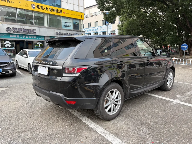 Land Rover Range Rover Sport 2017 3.0 SC V6 SE exterior photo 5 Land Rover Range Rover Sport 2017 3.0 SC V6 SE exterior photo 5