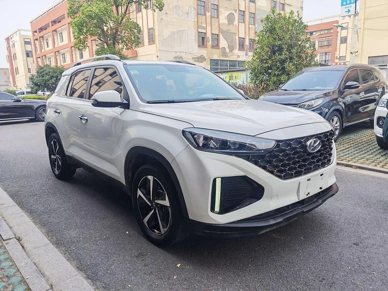 Hyundai ix35 2021 240T GDi DCT Versión líder con tracción en dos ruedas GLS exterior foto 3 Hyundai ix35 2021 240T GDi DCT Versión líder con tracción en dos ruedas GLS exterior foto 3