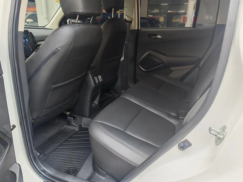 Hyundai ix35 2021 240T GDi DCT Versión líder con tracción en dos ruedas GLS exterior foto 7 Hyundai ix35 2021 240T GDi DCT Versión líder con tracción en dos ruedas GLS exterior foto 7