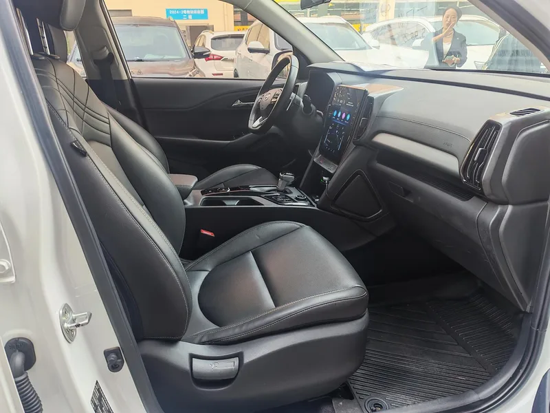 Hyundai ix35 2021 240T GDi DCT Versión líder con tracción en dos ruedas GLS interior foto 16 Hyundai ix35 2021 240T GDi DCT Versión líder con tracción en dos ruedas GLS interior foto 16
