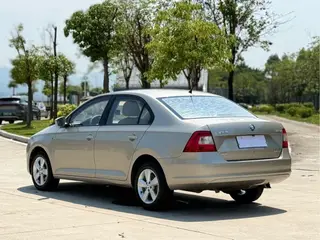 Skoda Rapid 2016 1.6L Automatic line creation exterior photo 5 Skoda Rapid 2016 1.6L Automatic line creation exterior photo 5