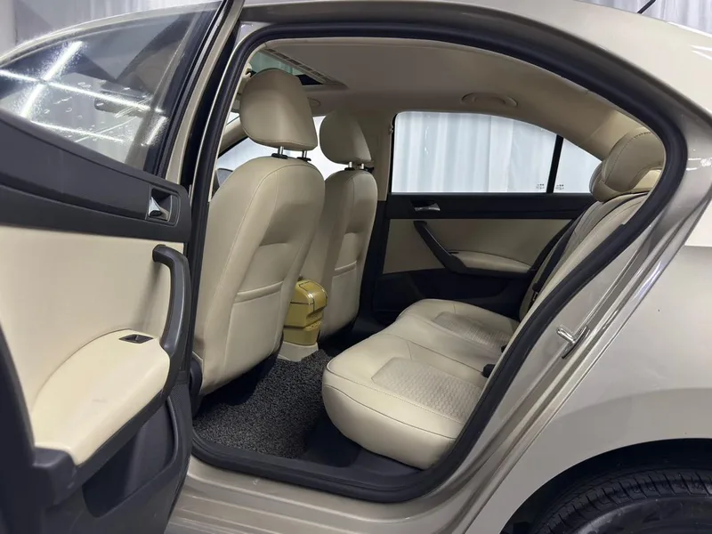 Skoda Rapid 2016 1.6L Automatic line creation exterior photo 10 Skoda Rapid 2016 1.6L Automatic line creation exterior photo 10