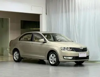 Skoda Rapid 2016 1.6L Automatic line creation interior photo 14 Skoda Rapid 2016 1.6L Automatic line creation interior photo 14