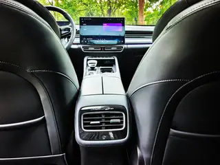 Chery Arrizo 8 PRO 2025 1.6T DCT Luxury type+ interior photo 10 Chery Arrizo 8 PRO 2025 1.6T DCT Luxury type+ interior photo 10