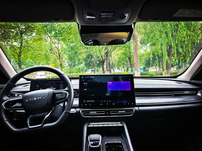 Chery Arrizo 8 PRO 2025 1.6T DCT Luxury type+ interior photo 11 Chery Arrizo 8 PRO 2025 1.6T DCT Luxury type+ interior photo 11