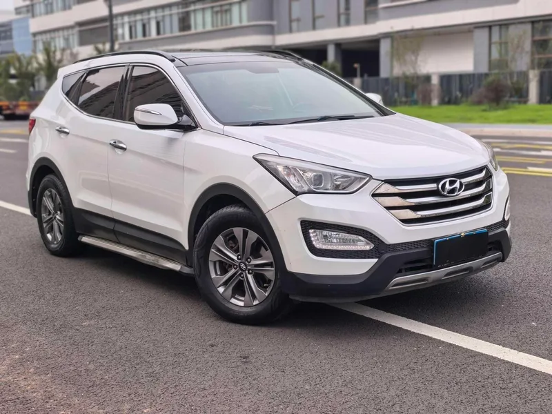Hyundai Santa Fe 2015 2.0T Tipo inteligente de tracción automática en las cuatro ruedas 7 Asiento exterior foto 3 Hyundai Santa Fe 2015 2.0T Tipo inteligente de tracción automática en las cuatro ruedas 7 Asiento exterior foto 3