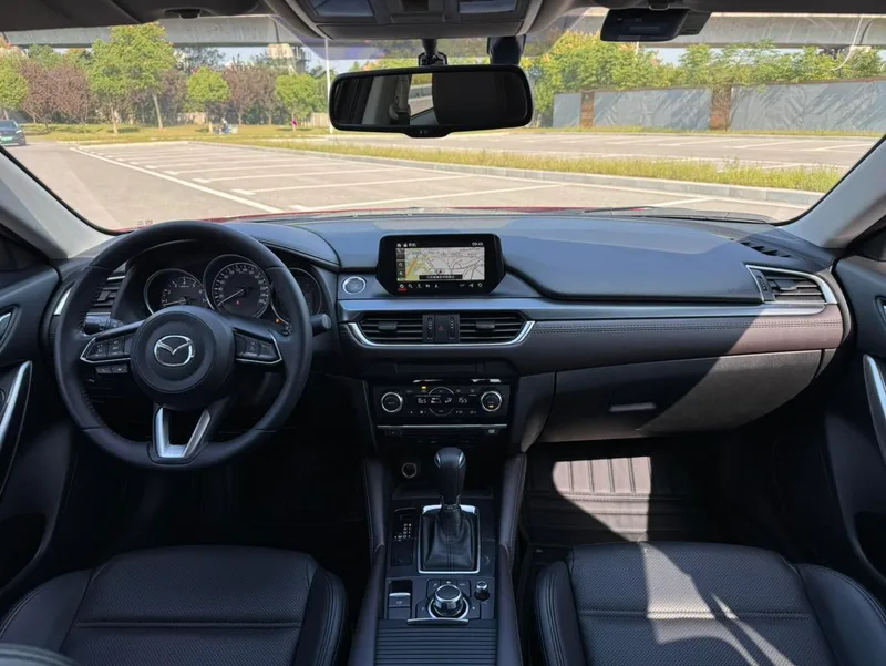 Mazda Atenza 2018 2.5L Edición Blue Sky Sports País V interior foto 10 Mazda Atenza 2018 2.5L Edición Blue Sky Sports País V interior foto 10