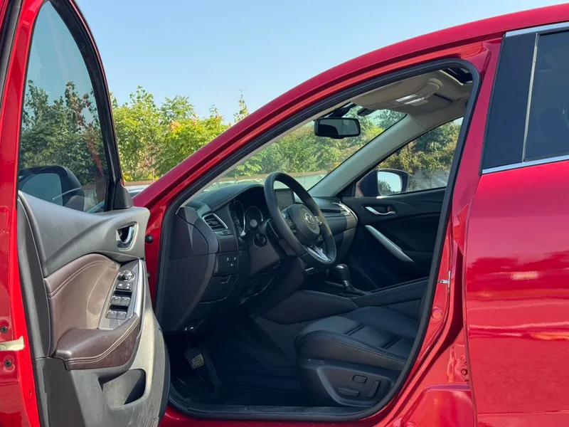 Mazda Atenza 2018 2.5L Edición Blue Sky Sports País V interior foto 11 Mazda Atenza 2018 2.5L Edición Blue Sky Sports País V interior foto 11