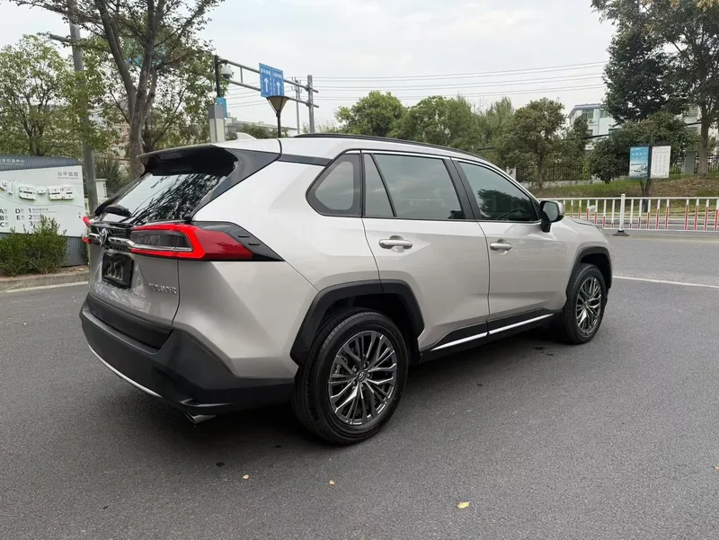 Toyota Wildlander 2023 2.0L Two-wheel drive luxury PLUS version interior photo 7 Toyota Wildlander 2023 2.0L Two-wheel drive luxury PLUS version interior photo 7