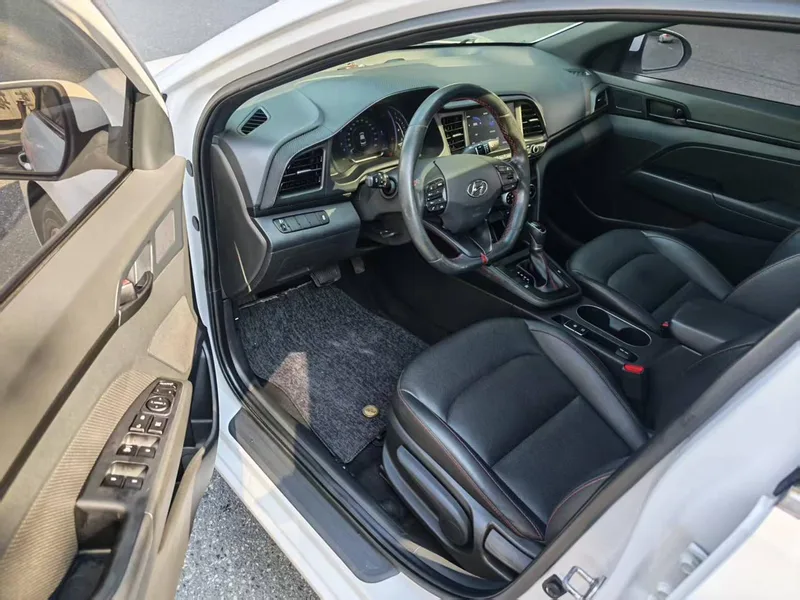 Hyundai Elantra Lingdong 2019 1.4T Dual-clutch dazzle vitality type exterior photo 4 Hyundai Elantra Lingdong 2019 1.4T Dual-clutch dazzle vitality type exterior photo 4