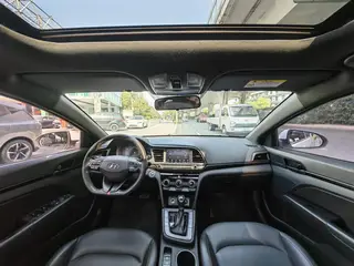 Hyundai Elantra Lingdong 2019 1.4T Dual-clutch dazzle vitality type exterior photo 5 Hyundai Elantra Lingdong 2019 1.4T Dual-clutch dazzle vitality type exterior photo 5
