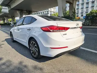 Hyundai Elantra Lingdong 2019 1.4T Dual-clutch dazzle vitality type interior photo 8 Hyundai Elantra Lingdong 2019 1.4T Dual-clutch dazzle vitality type interior photo 8