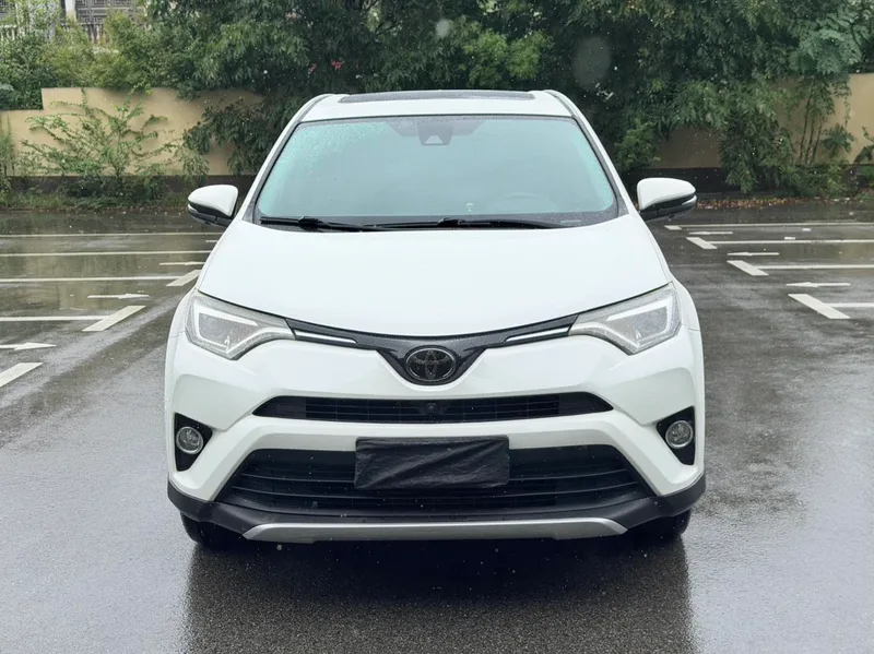 Toyota RAV4 2018 2.5L Automatic four-wheel drive elite i version exterior photo 2 Toyota RAV4 2018 2.5L Automatic four-wheel drive elite i version exterior photo 2