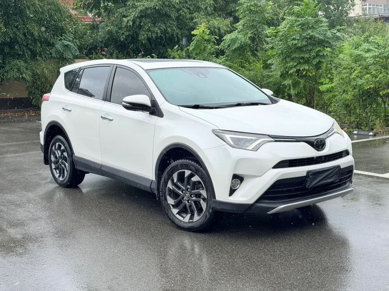 Toyota RAV4 2018 2.5L Automatic four-wheel drive elite i version exterior photo 3 Toyota RAV4 2018 2.5L Automatic four-wheel drive elite i version exterior photo 3