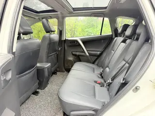 Toyota RAV4 2018 2.5L Automatic four-wheel drive elite i version interior photo 10 Toyota RAV4 2018 2.5L Automatic four-wheel drive elite i version interior photo 10