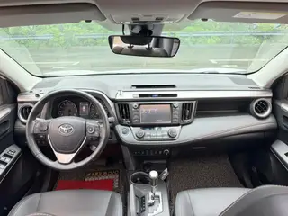 Toyota RAV4 2018 2.5L Automatic four-wheel drive elite i version interior photo 11 Toyota RAV4 2018 2.5L Automatic four-wheel drive elite i version interior photo 11