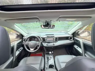 Toyota RAV4 2018 2.5L Automatic four-wheel drive elite i version interior photo 12 Toyota RAV4 2018 2.5L Automatic four-wheel drive elite i version interior photo 12