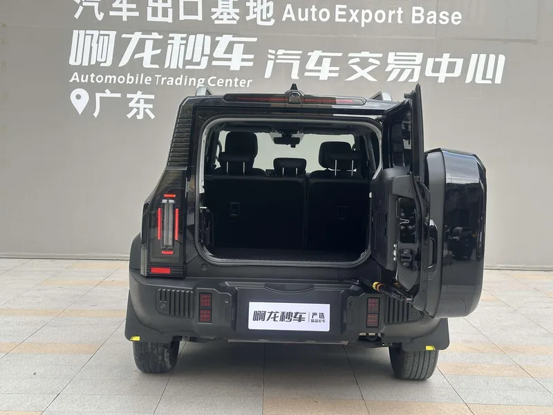 Jetour T2 2023 1.5TD Two-wheel drive Discover PRO interior photo 14 Jetour T2 2023 1.5TD Two-wheel drive Discover PRO interior photo 14
