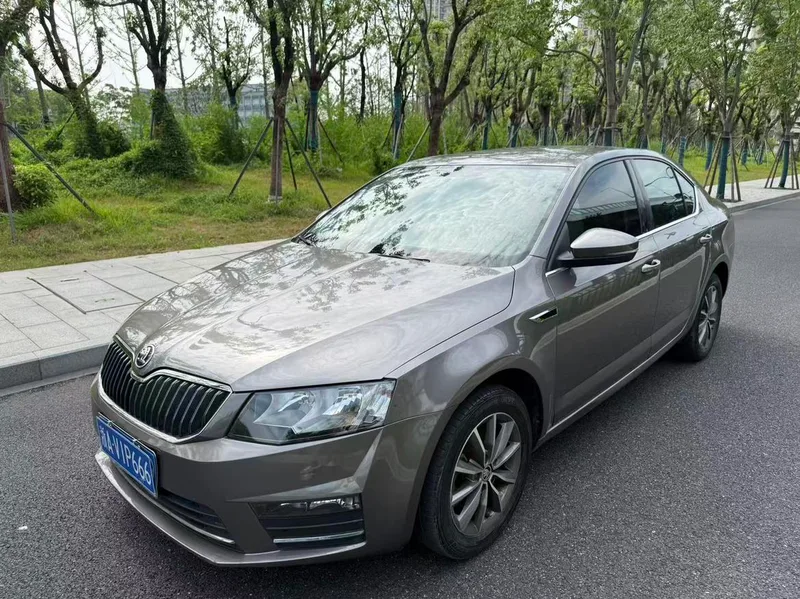 Skoda Octavia 2017 1.6L Automatic line creation exterior photo 1 Skoda Octavia 2017 1.6L Automatic line creation exterior photo 1