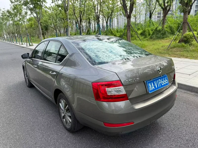 Skoda Octavia 2017 1.6L Automatic line creation exterior photo 4 Skoda Octavia 2017 1.6L Automatic line creation exterior photo 4