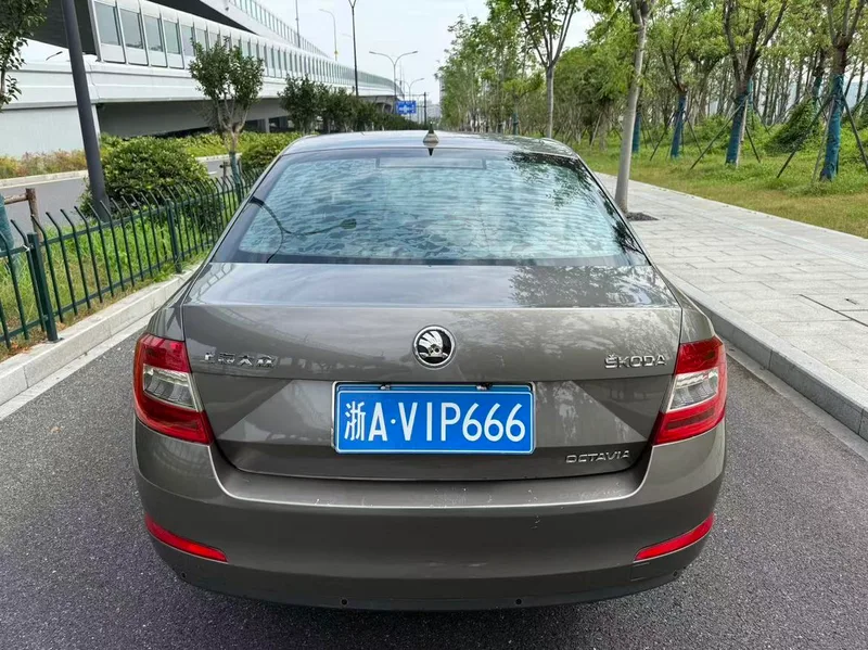 Skoda Octavia 2017 1.6L Automatic line creation exterior photo 5 Skoda Octavia 2017 1.6L Automatic line creation exterior photo 5