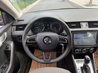 Skoda Octavia 2017 1.6L Automatic line creation exterior photo 7 Skoda Octavia 2017 1.6L Automatic line creation exterior photo 7