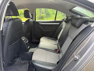 Skoda Octavia 2017 1.6L Automatic line creation interior photo 13 Skoda Octavia 2017 1.6L Automatic line creation interior photo 13