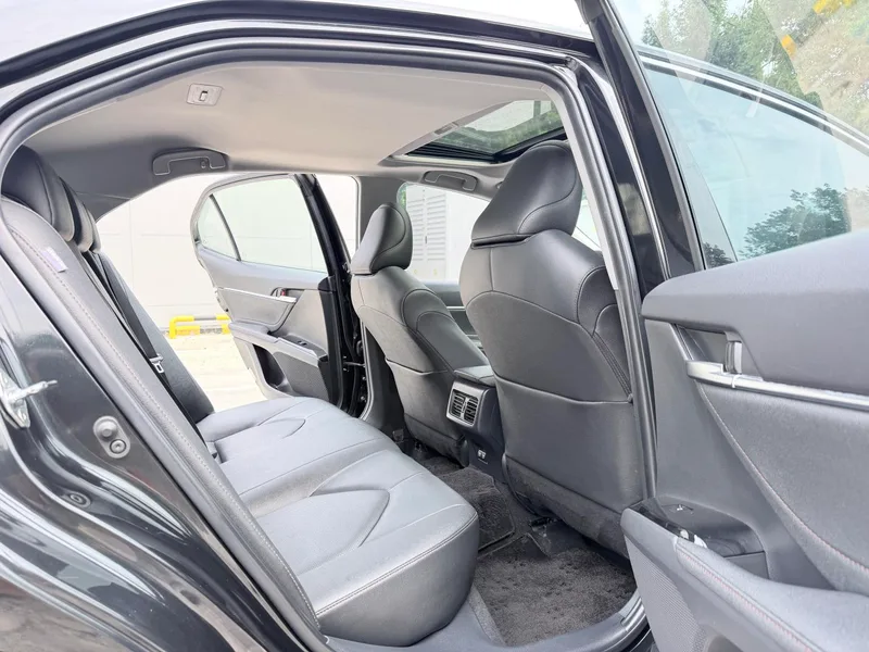 Toyota Camry 2021 2.0G Edición de lujo interior foto 10 Toyota Camry 2021 2.0G Edición de lujo interior foto 10