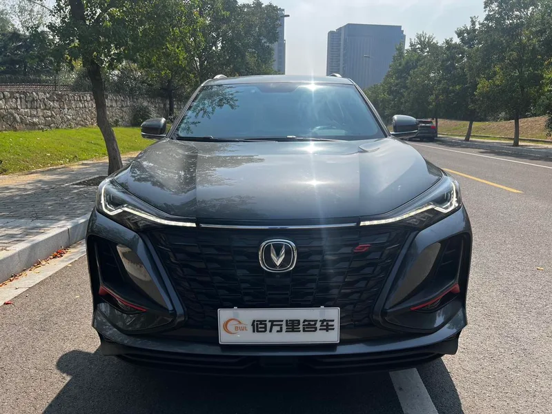 Changan CS75 PLUS 2021 1.5T Automatic pioneer type exterior photo 2 Changan CS75 PLUS 2021 1.5T Automatic pioneer type exterior photo 2