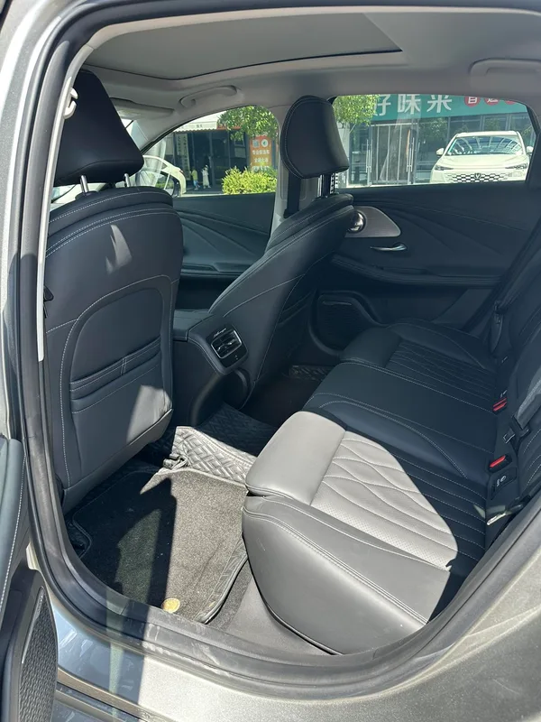 Chery Arrizo 8 2024 1.6TGDI DCT wisdom interior photo 6 Chery Arrizo 8 2024 1.6TGDI DCT wisdom interior photo 6