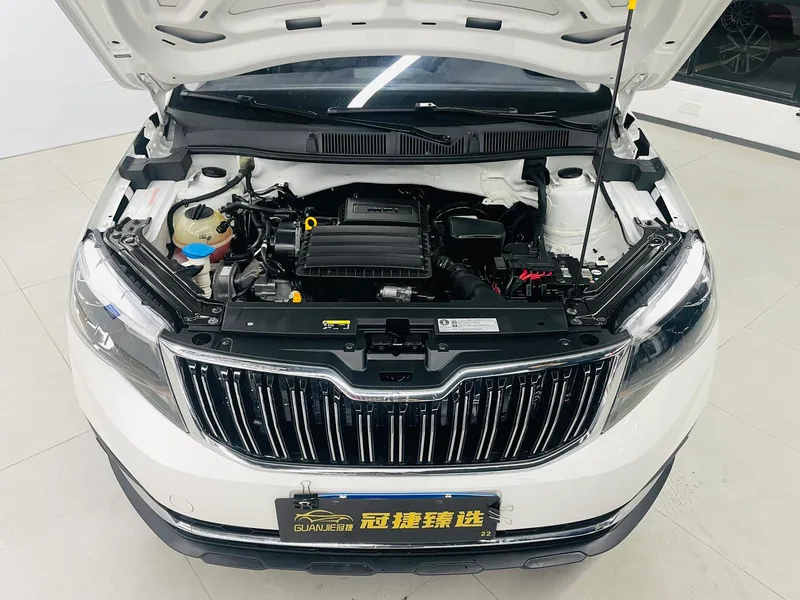 Skoda Kamiq 2021 1.5L Automatic Comfort Version exterior photo 2 Skoda Kamiq 2021 1.5L Automatic Comfort Version exterior photo 2