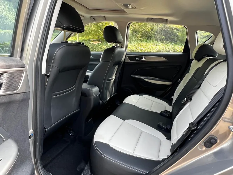 Changan CS35 2017 1.6L Automático de lujo interior foto 16 Changan CS35 2017 1.6L Automático de lujo interior foto 16