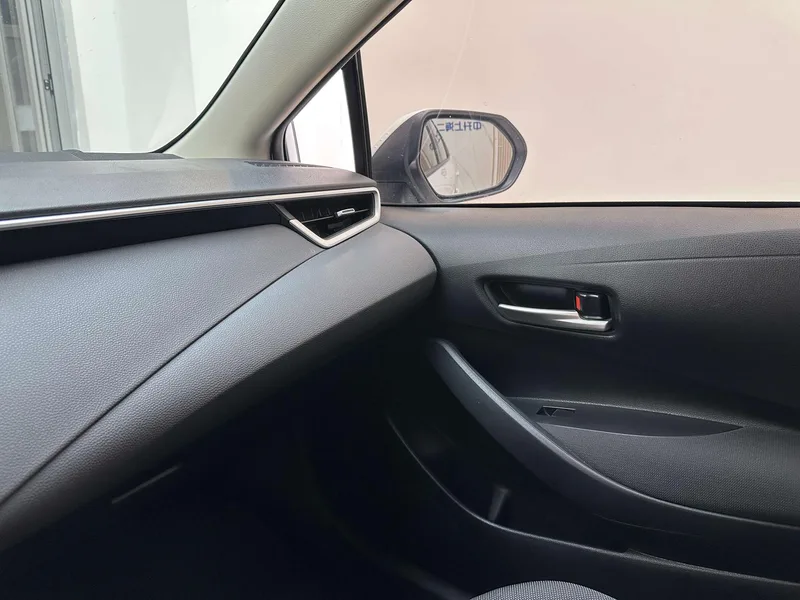 Toyota Corolla 2019 1.2T S-CVT GL-i Versión de élite interior foto 14 Toyota Corolla 2019 1.2T S-CVT GL-i Versión de élite interior foto 14